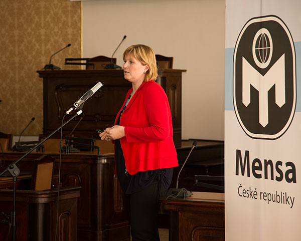 Mgr. Dana Havlová na loňské konferenci Mensa pro rozvoj nadání (březen 2014) (foto: Vojtěch Indráček)