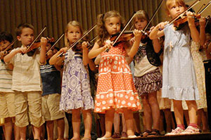 hudební výchova do sedmi let věku vytvoří silnější spoje v mozku (foto: Wikimedia Commons)