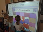 Interaktivní tabule - vlajky (MŠ U Uranie)