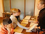 Interaktivní výstava Tma přede mnou, tma za mnou na zámku (KND Oříšek, Děčín)