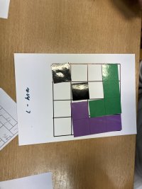 cíl je zablokovat soupeře tak, aby nemohl své L dát na jiné místo