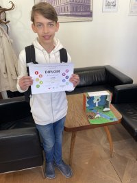 20260409_102108152_iOS_01