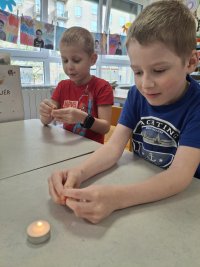 pokus - hoří éterické oleje v mandarince ?