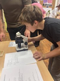 Odpoledne plné objevů a vědy - setkání klubu Koumák s rodiči