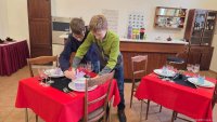 Stolničení a nealko koktejly - exkurze v Hotelové škole HK